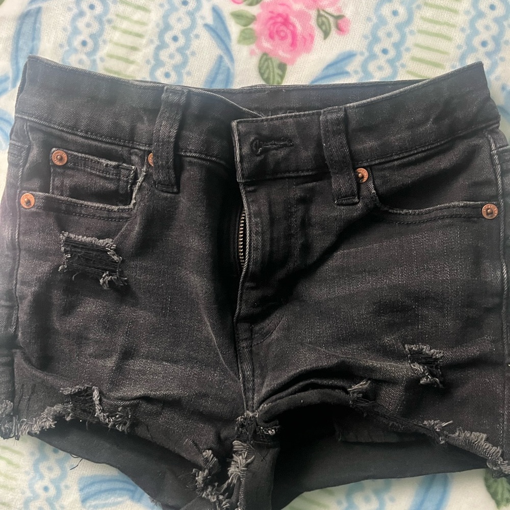 American Eagle Black Distressed Denim Women’s Shorts